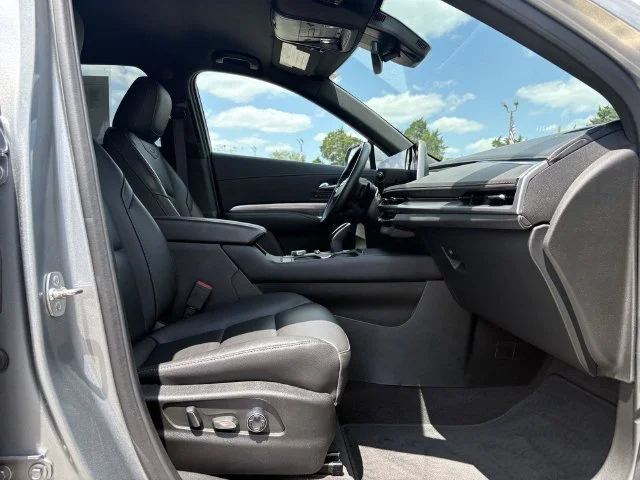 2025 Cadillac XT4 Premium Luxury - Photo 15