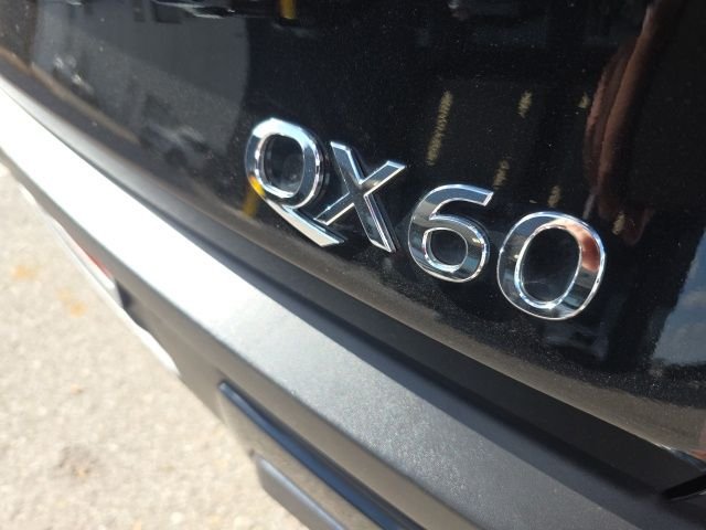 Used 2025 Black INFINITI Autograph image 5