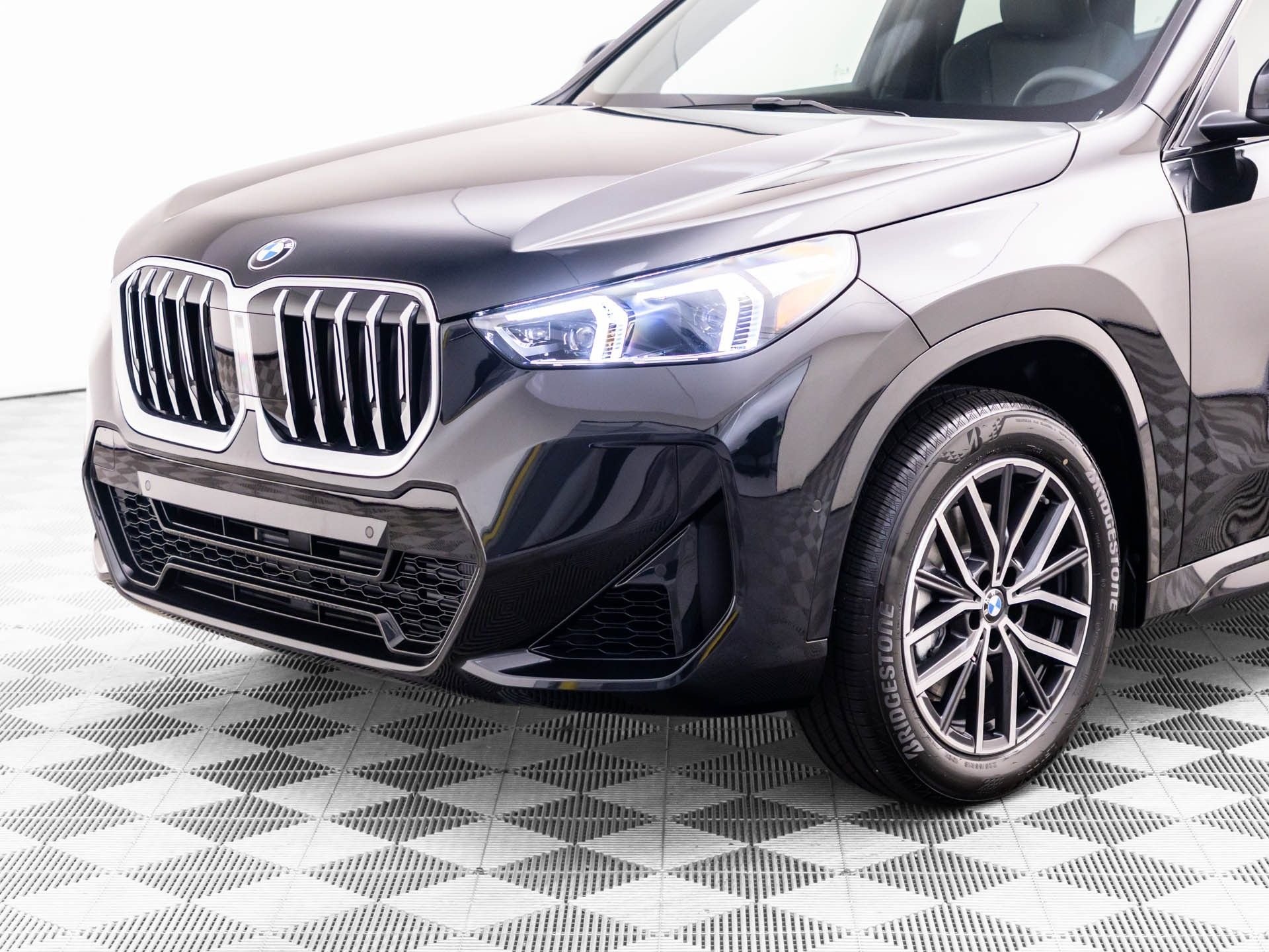 New 2026 Black BMW xDrive28i image 38