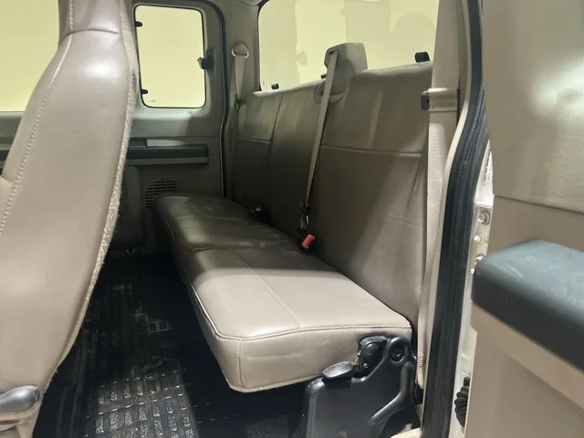 2008 Ford F-550 - Photo 19