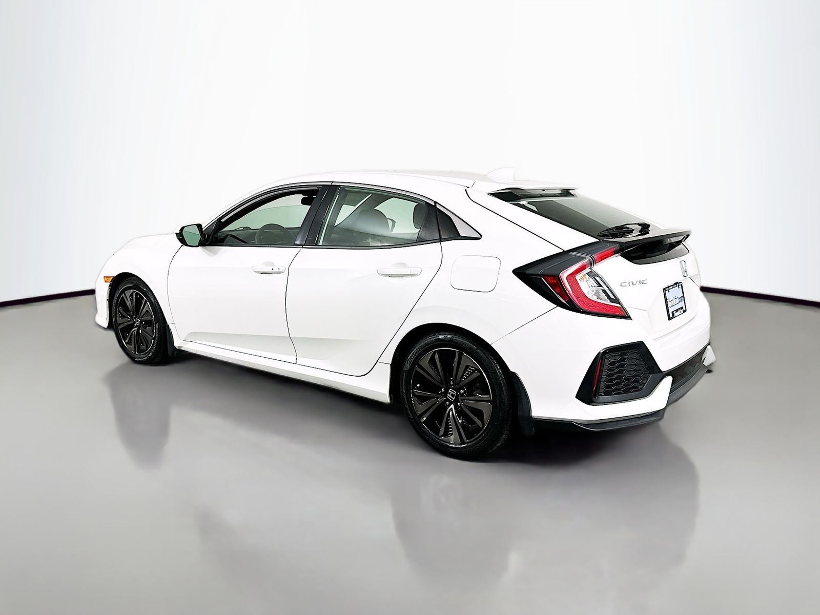 Used 2018 White Honda EX image 5