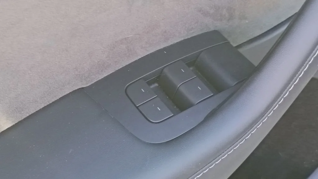 Used 2023 White Tesla Long Range image 15