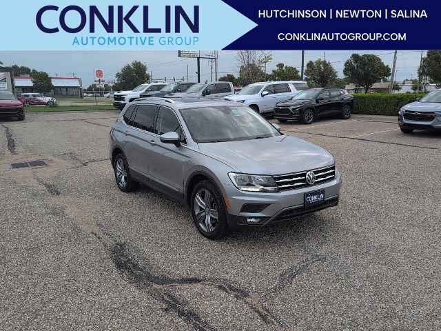 Used 2021 Gray Volkswagen 2.0T SEL image 1