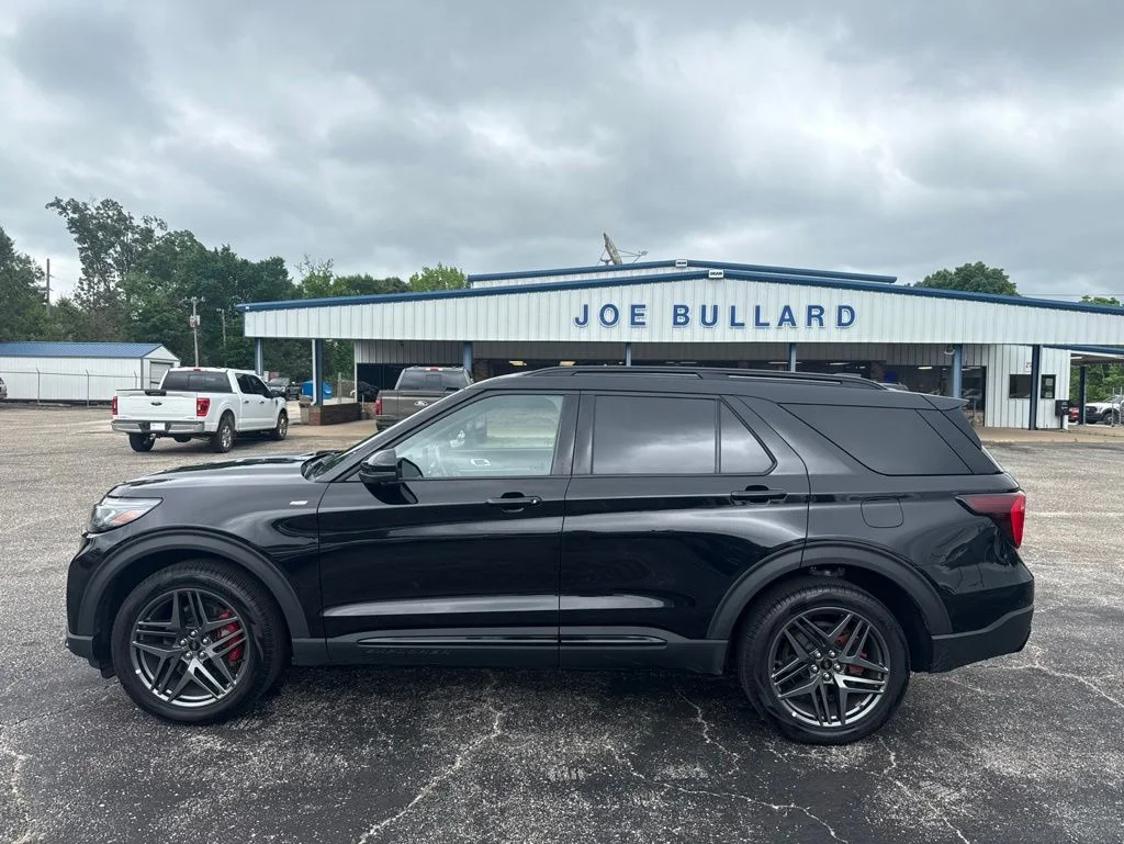 Used 2025 Black Ford ST-Line image 21