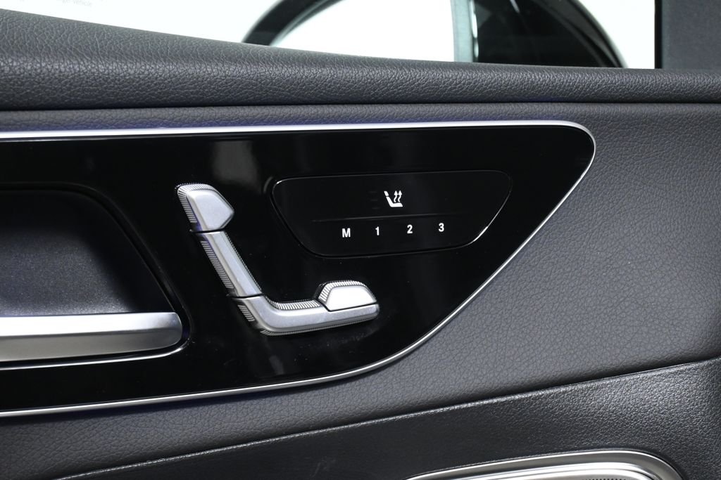 Used 2026 Black Mercedes-Benz GLC 300 image 24
