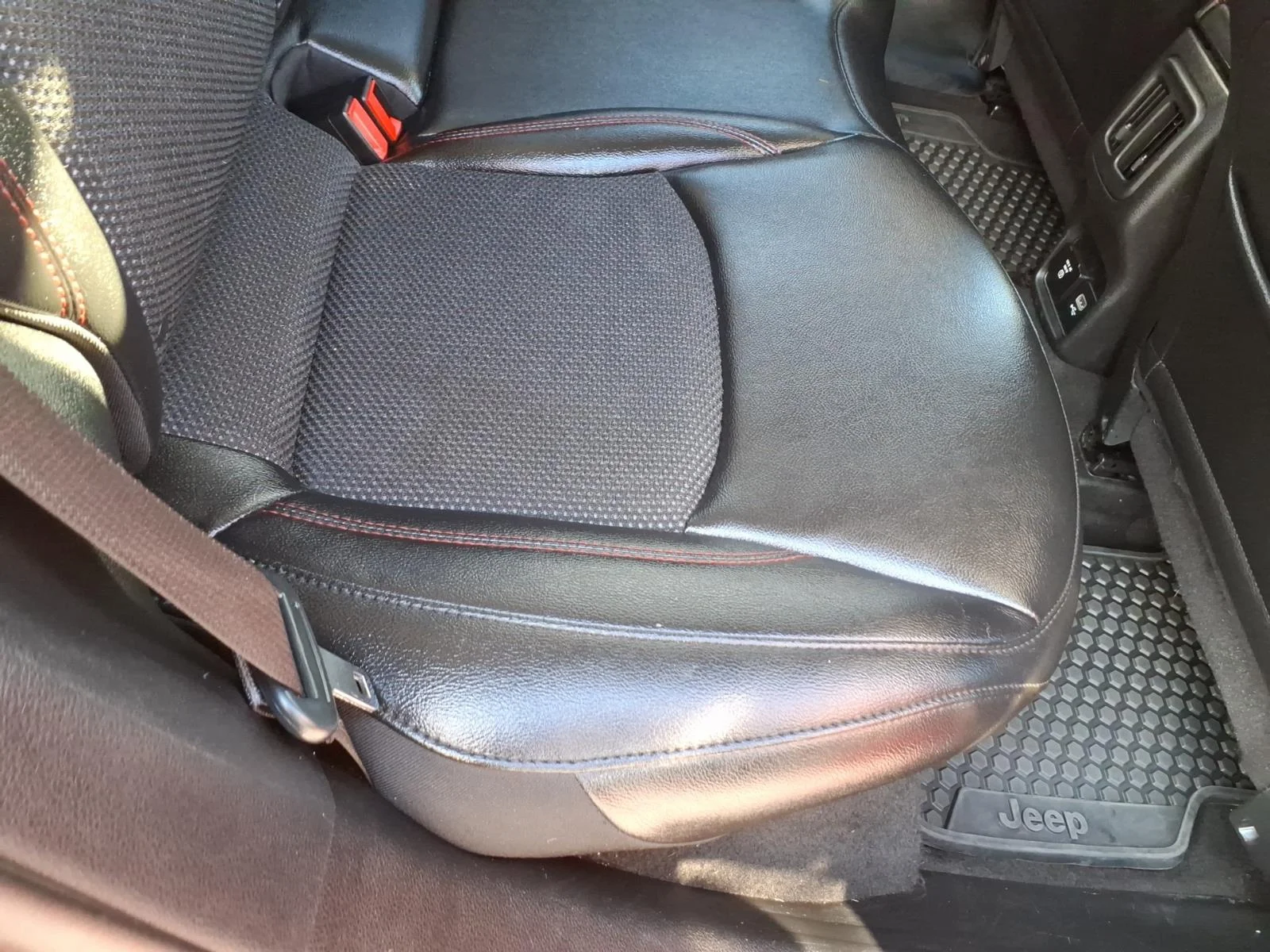 Used 2021 Red Redline Pearlcoat Jeep Trailhawk image 31
