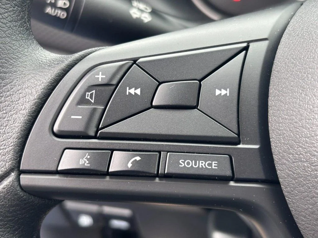 2025 Nissan KICKS PLAY Base - Photo 11
