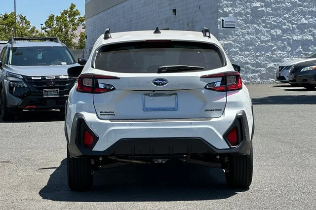 New 2026 CRYSTAL WHITE PEARL Subaru Limited image 5