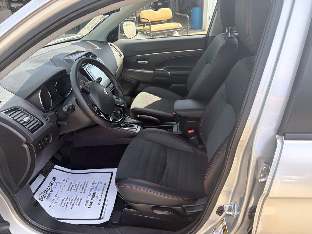 Used 2026 Silver Mitsubishi 2.0 SE image 13