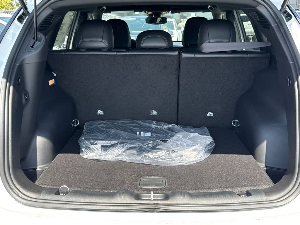 New 2026 Bright White Clear-Coat Exterior Paint Jeep Trailhawk image 11