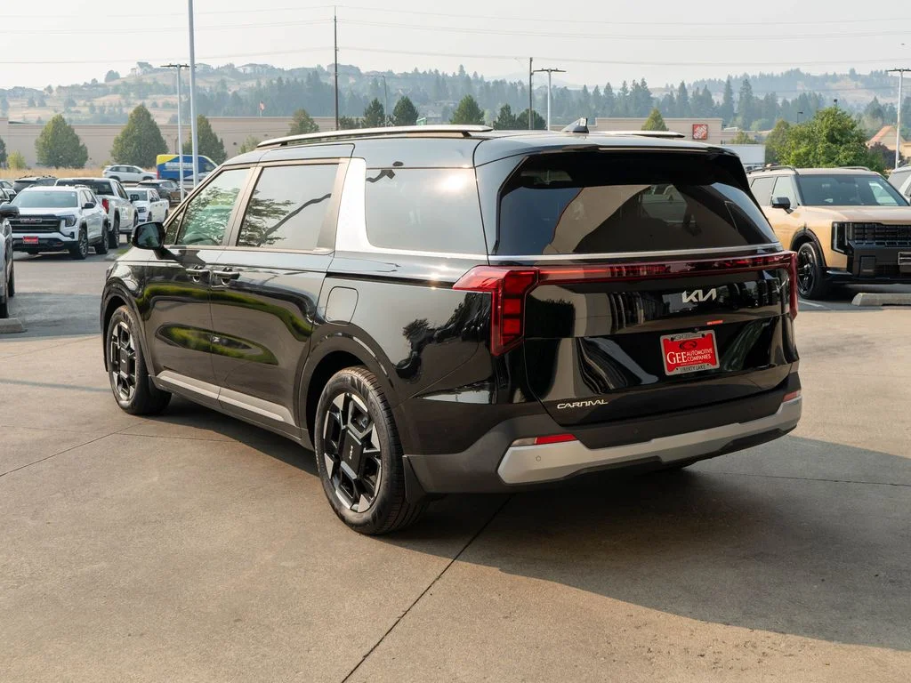 New 2026 Aurora Black Pearl Kia EX image 5
