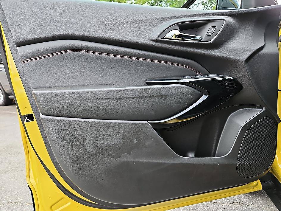 Used 2025 Nitro Yellow Metallic Chevrolet 2RS image 15