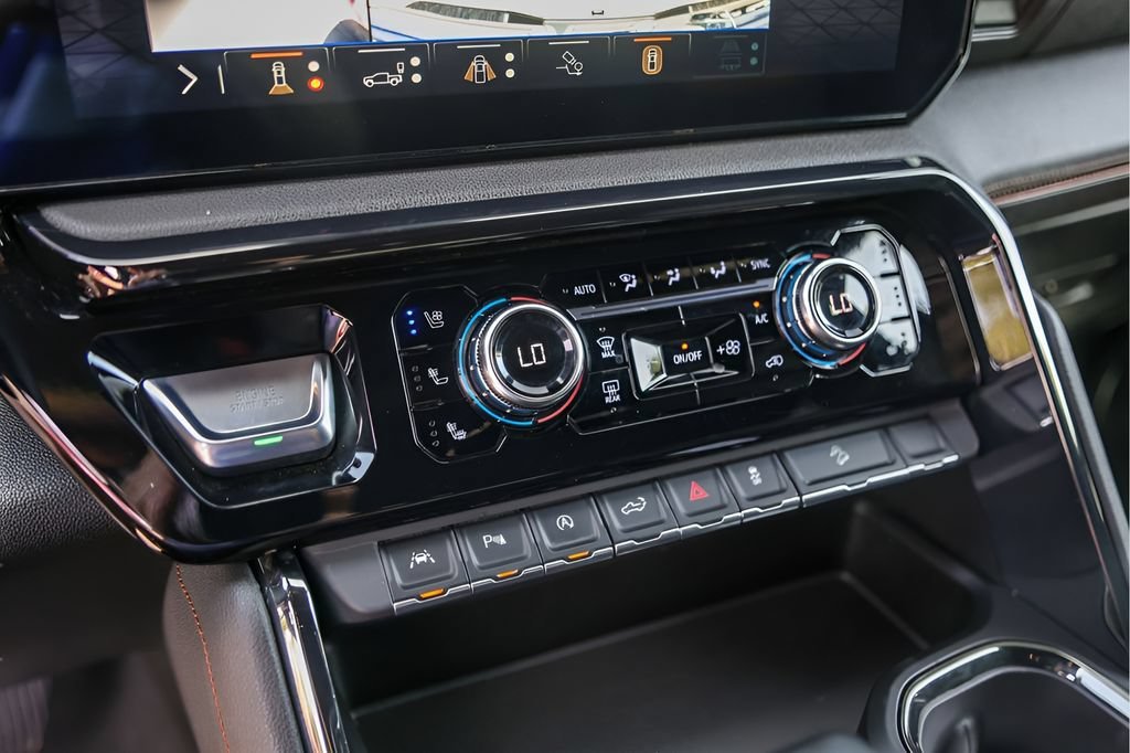 Used 2024 Sterling Metallic GMC AT4 image 18