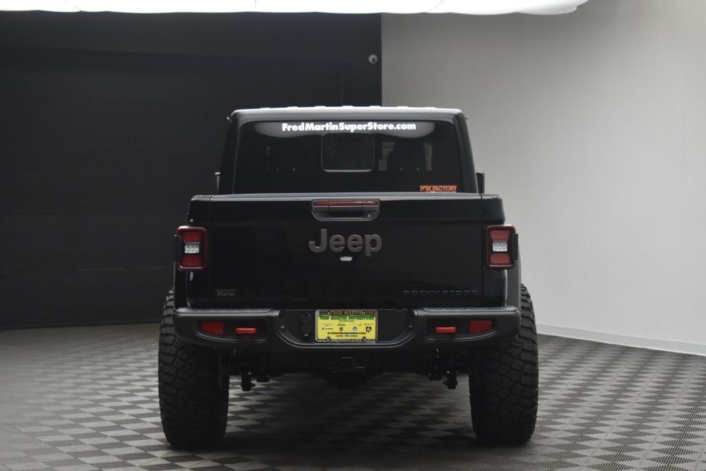 New 2026 Black Clear-Coat Exterior Paint Jeep Rubicon image 13