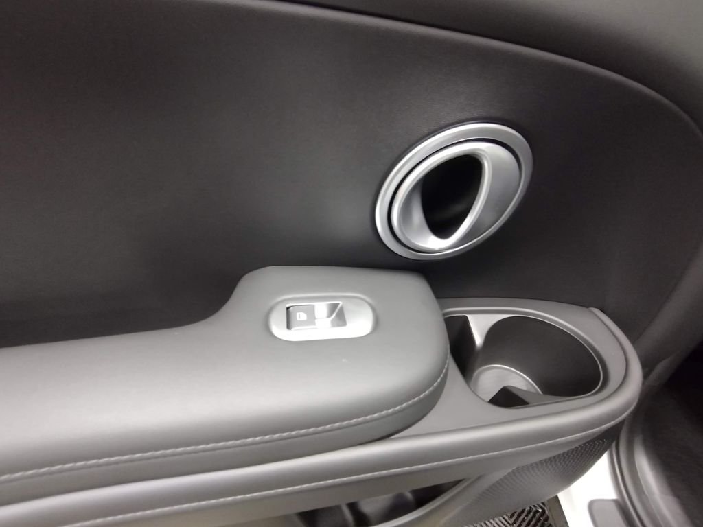 Used 2026 White Hyundai SEL Convenience image 37
