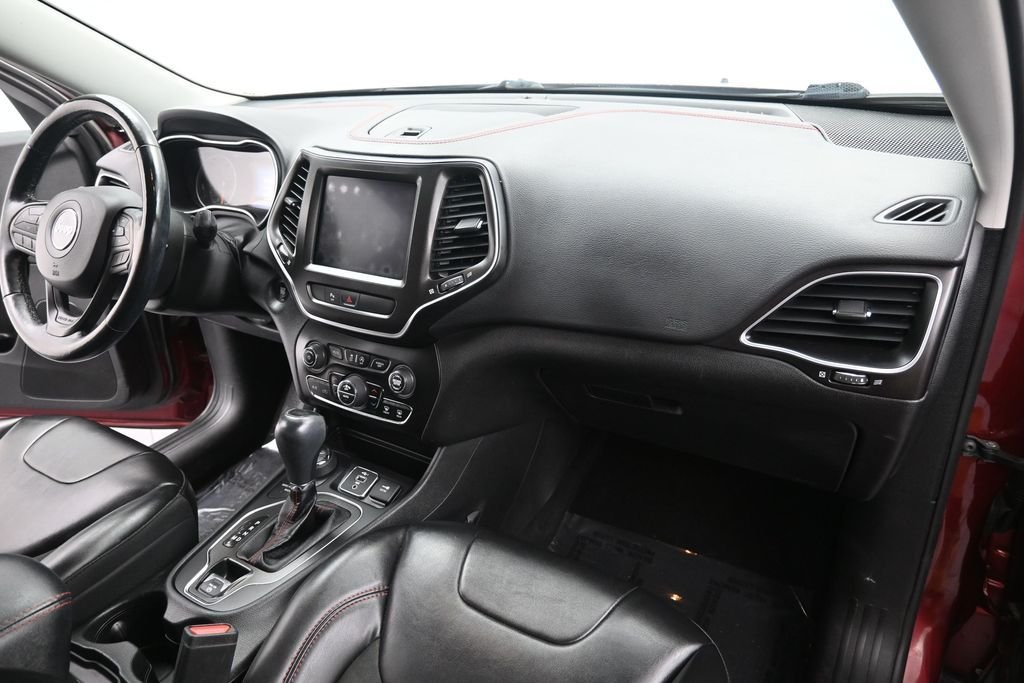 Used 2020 Velvet Red Pearlcoat Jeep Trailhawk image 20