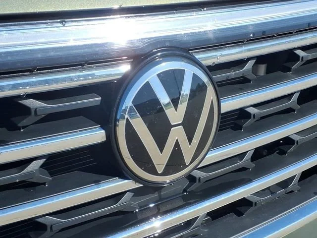 Used 2026  Volkswagen 2.0T SE w/Technology image 27