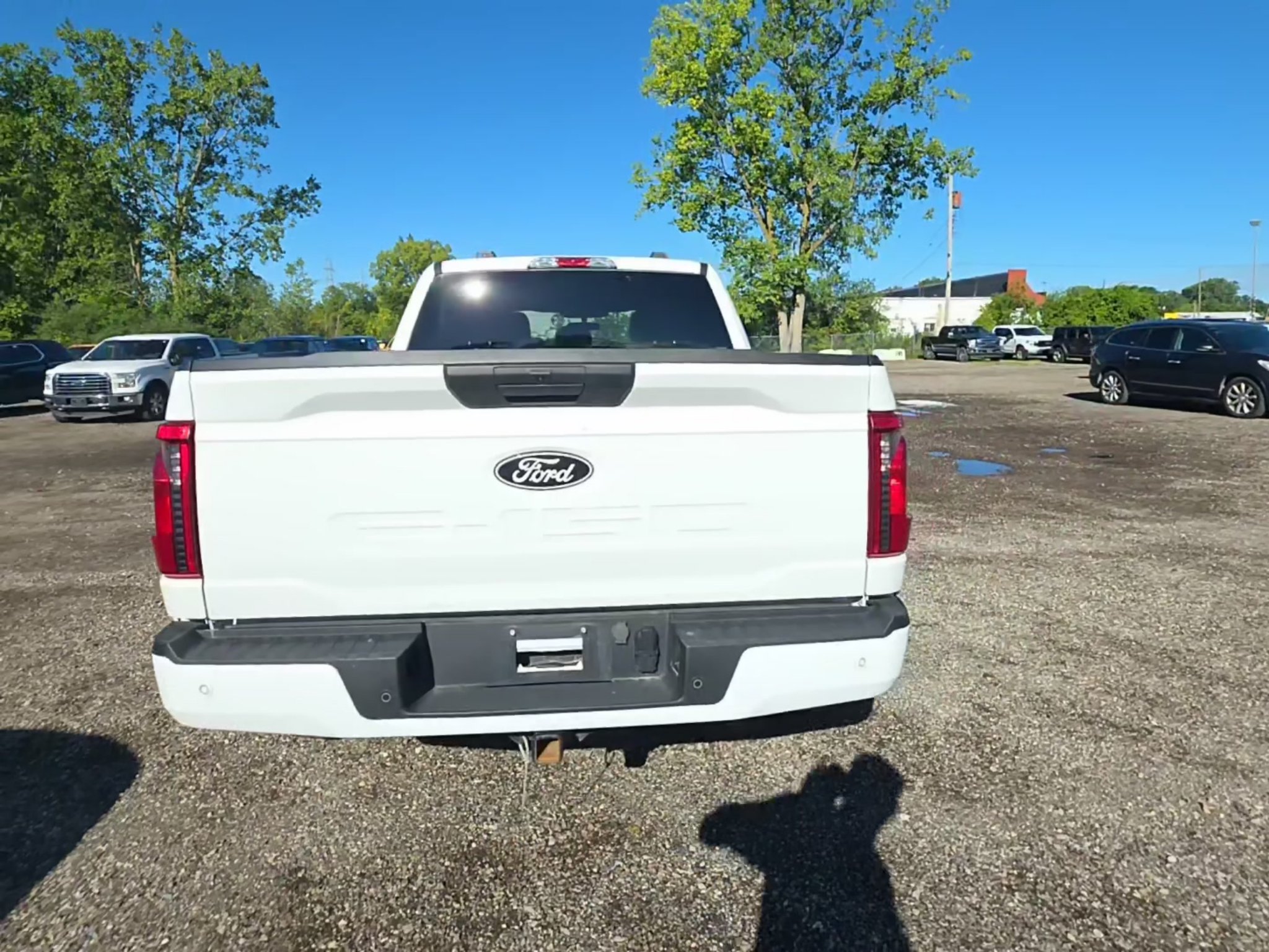 Used 2023 Oxford White Ford XLT image 3