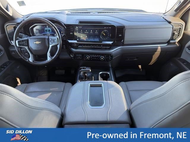 Certified Used 2022 Iridescent Pearl Tricoat Chevrolet LTZ image 9