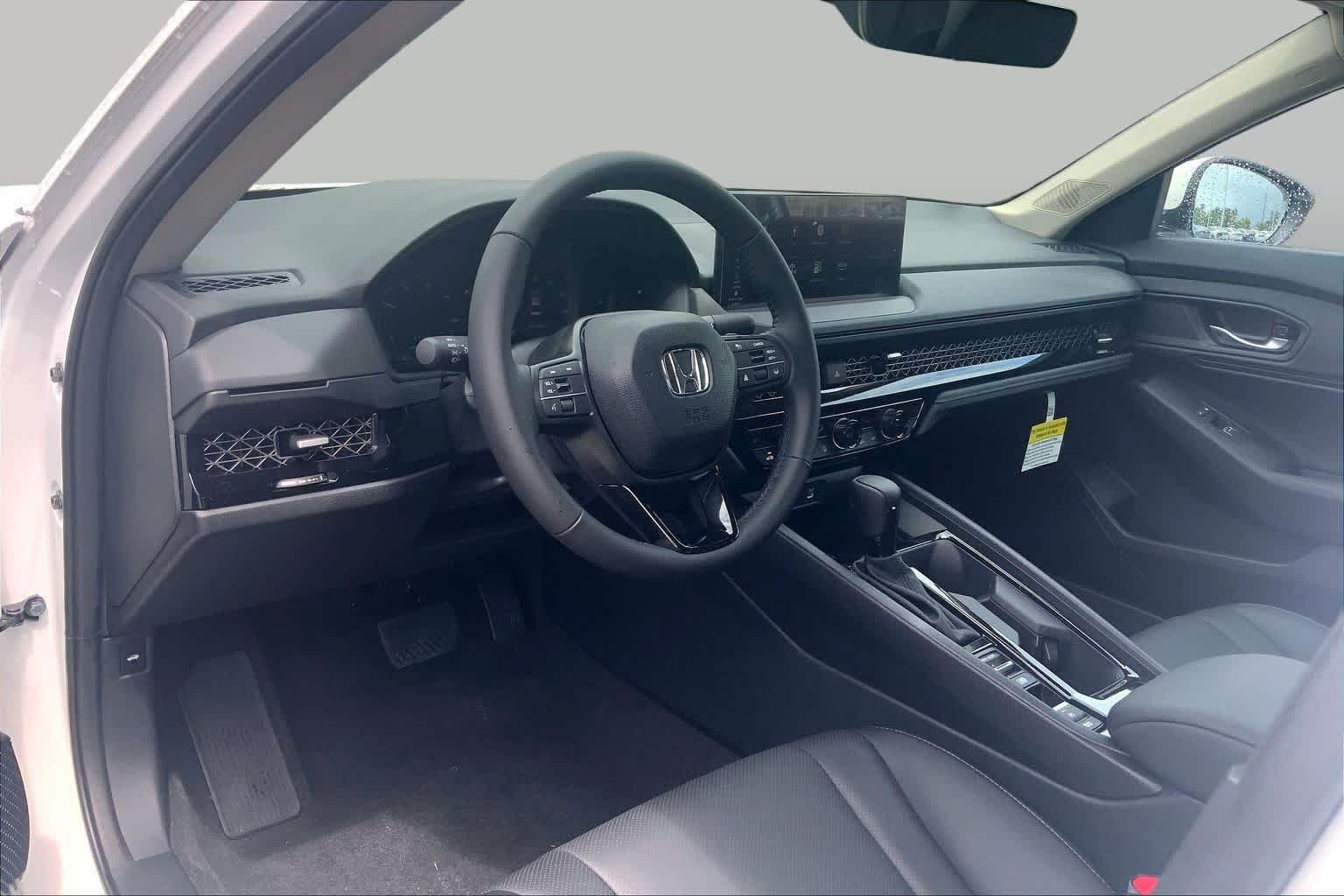 New 2026 Platinum White Pearl Honda EX-L Hybrid image 8