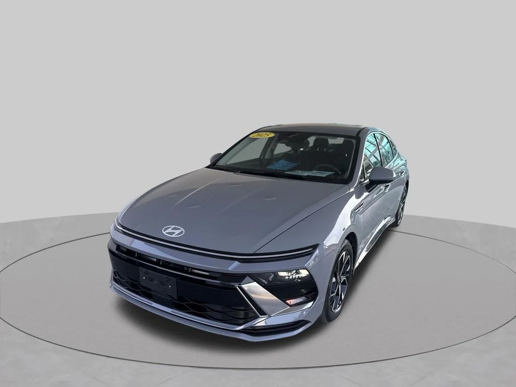 Used 2025 Blue Hyundai SEL image 17