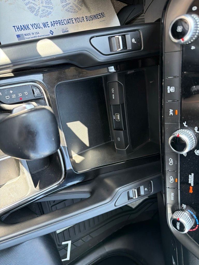 Used 2020 Black Kia S image 23