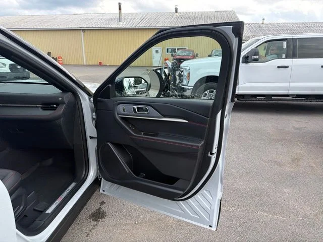New 2026 Space White Metallic Ford ST-Line image 34