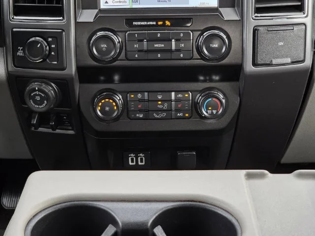 Used 2019 Blue Ford XLT image 15