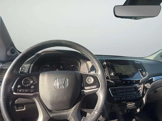 Used 2020 Gray Honda Touring image 11