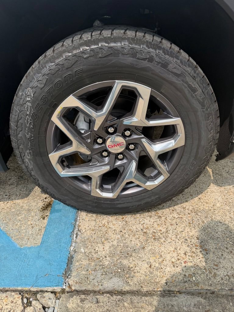 New 2026 Glacier White Tricoat GMC SLT image 9