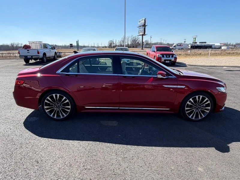 Used 2020 Red Carpet Lincoln Reserve image 4