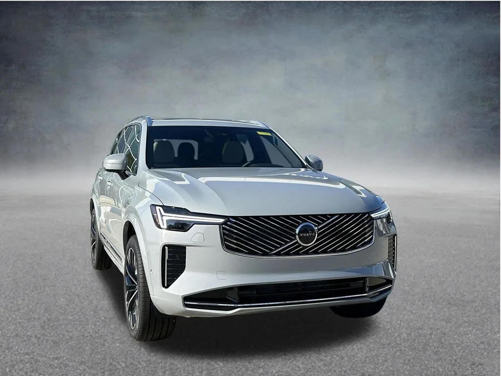 2026 Volvo XC90 Plus