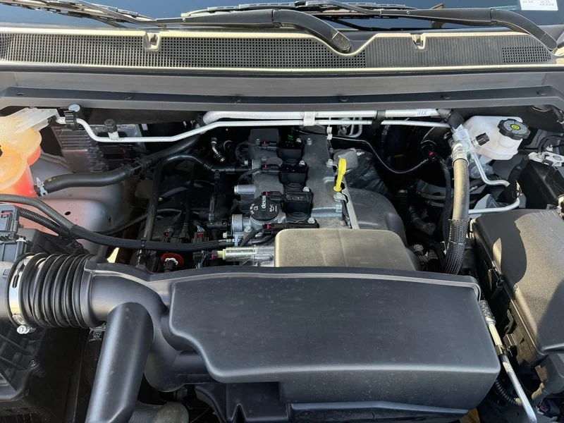 Used 2022 Summit White GMC Elevation image 29