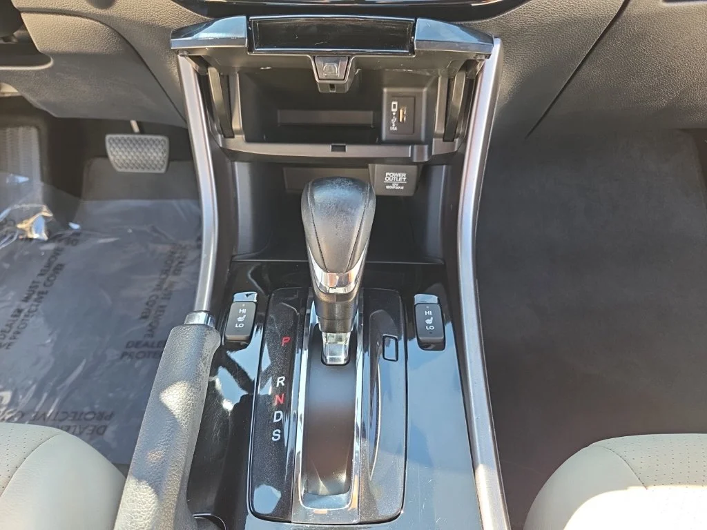 Used 2017  Honda EX-L image 20
