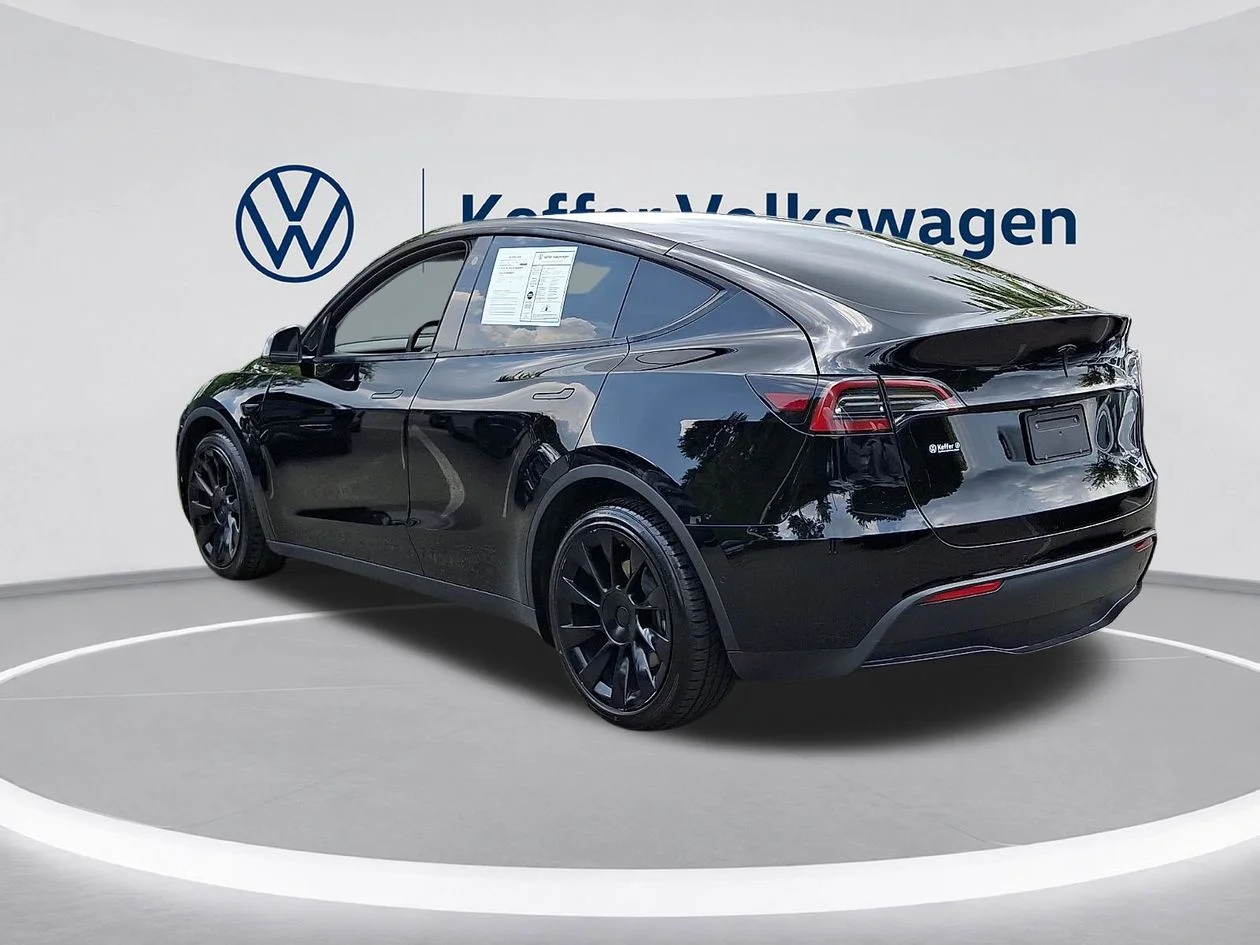 Used 2022  Tesla Long Range image 4