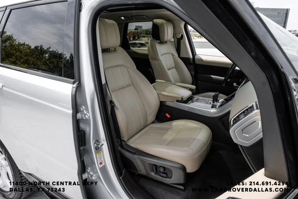 Used 2019 Silver Land Rover HSE image 38