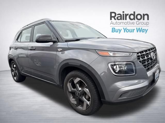 Used 2022 Galactic Gray Hyundai Limited image 1