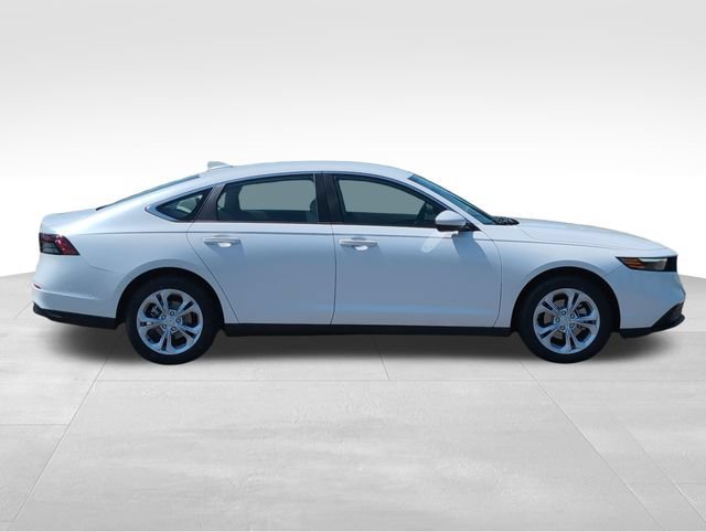 New 2026 Platinum White Pearl Honda LX image 9