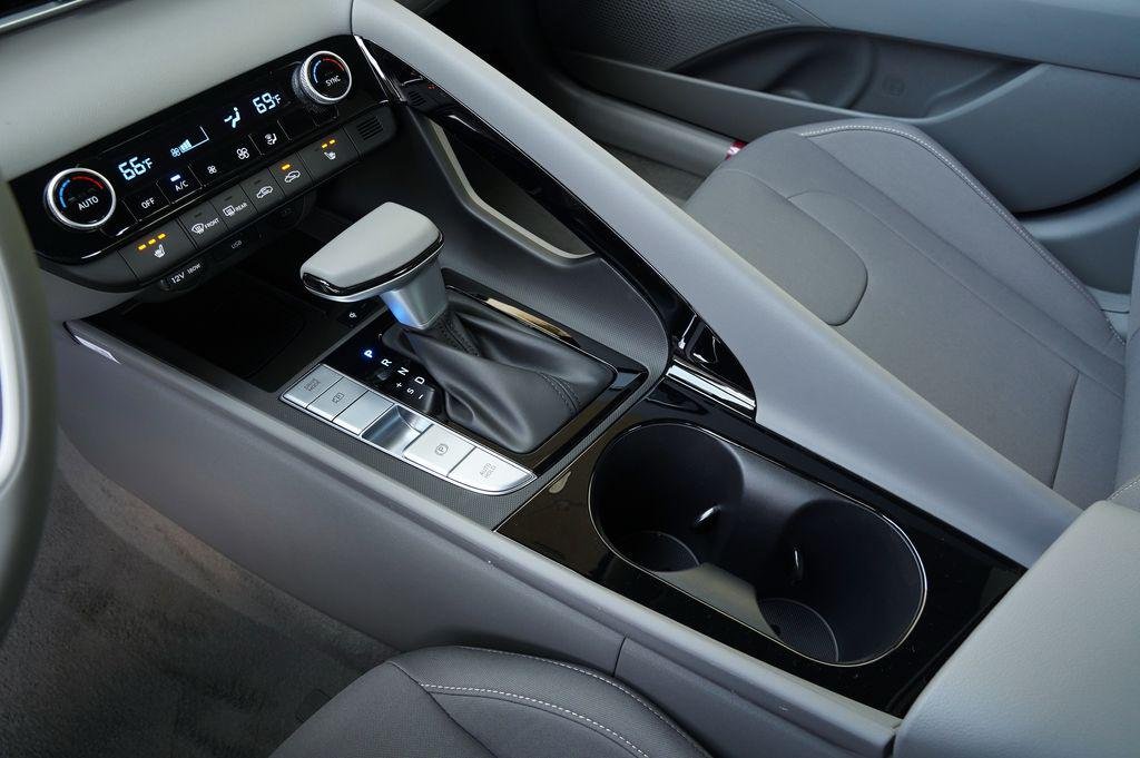 New 2026 Serenity White Pearl Hyundai SEL Sport Premium image 22