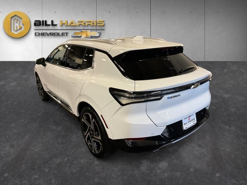 Used 2026 White Chevrolet LT image 12