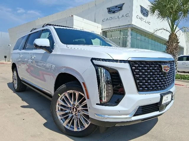 2026 Cadillac Escalade ESV Luxury 2WD's photo