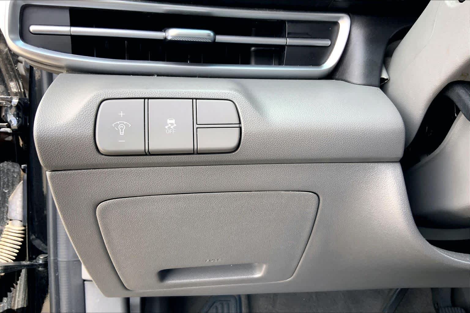 Used 2024 Abyss Black Hyundai SEL image 33