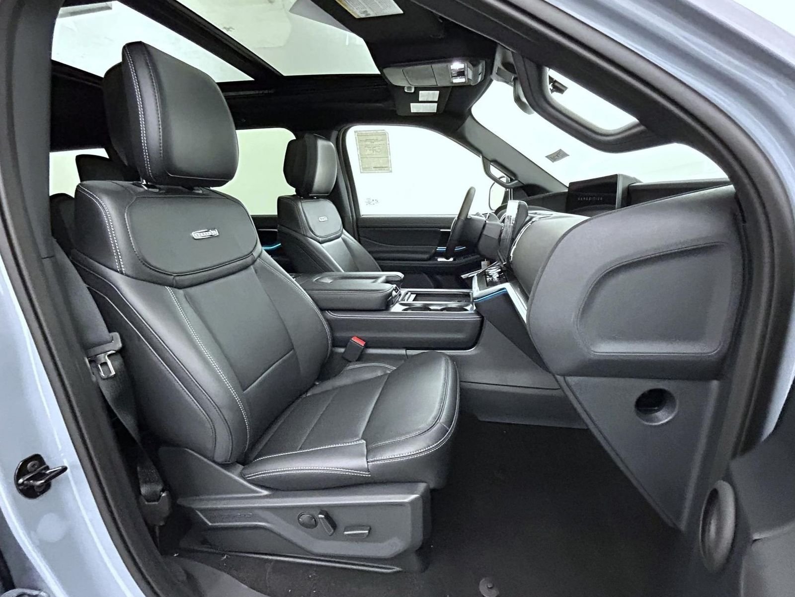 New 2027 Glacier Gray Metallic Tri-Coat Ford Platinum image 16