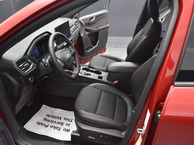 New 2026 Rapid Red Metallic Tinted Clearcoat Ford ST-Line image 8