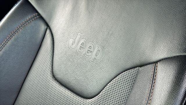 Used 2022 Red Jeep Limited image 19