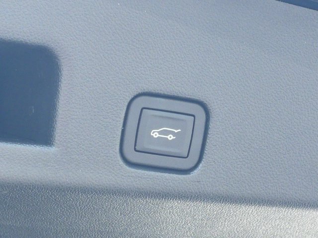 Used 2026 Black GMC Elevation image 10