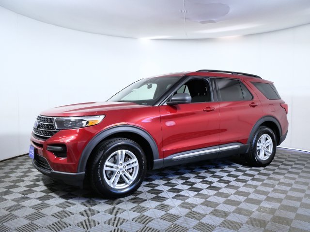 Certified Used 2020 Red Ford XLT image 2
