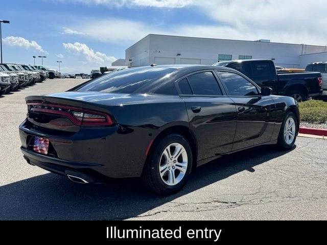 Used 2022 Black Dodge SXT image 5