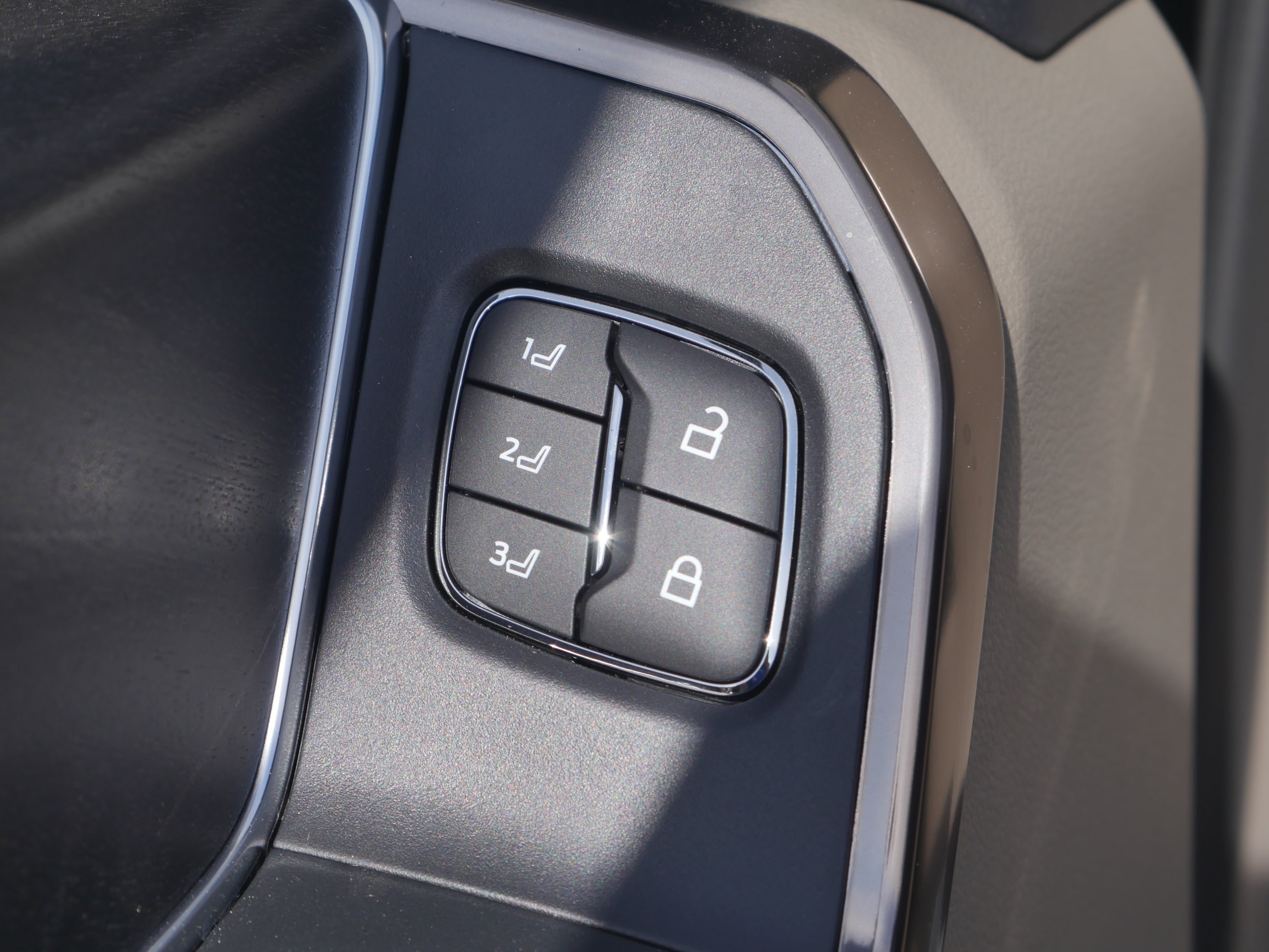 New 2026 Avalanche Ford F-350® Platinum® image 44
