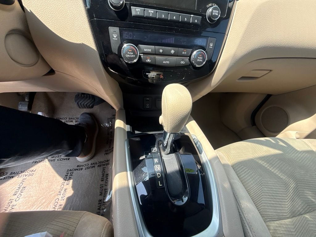 Used 2014 Black Nissan SV image 23